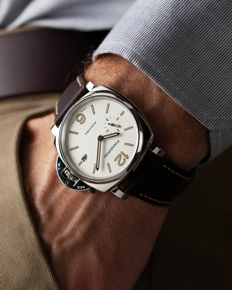 Часы Panerai PAM01046