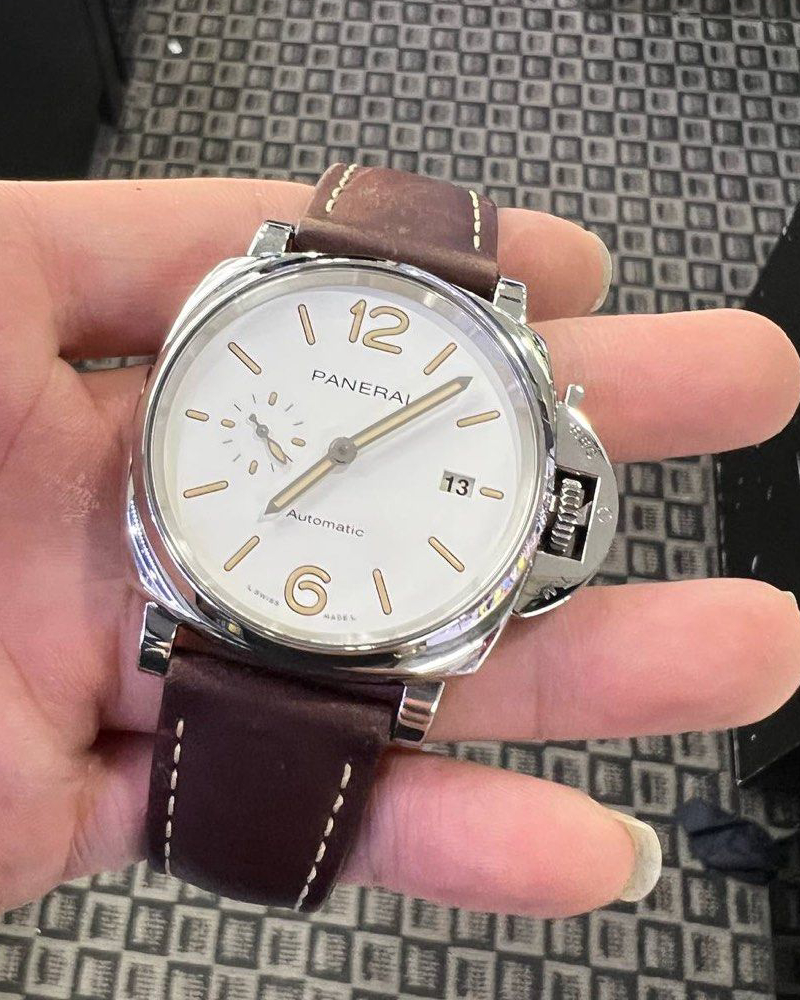 Часы Panerai PAM01046