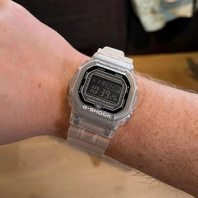 Casio DW-B5600G-7